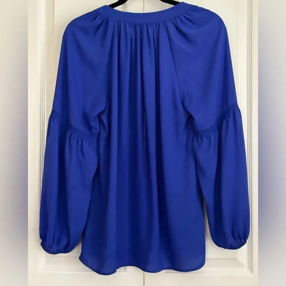 Lilly PulitzerWomen's Blue Button-Up Blouse, size medium - Picture 5 of 8